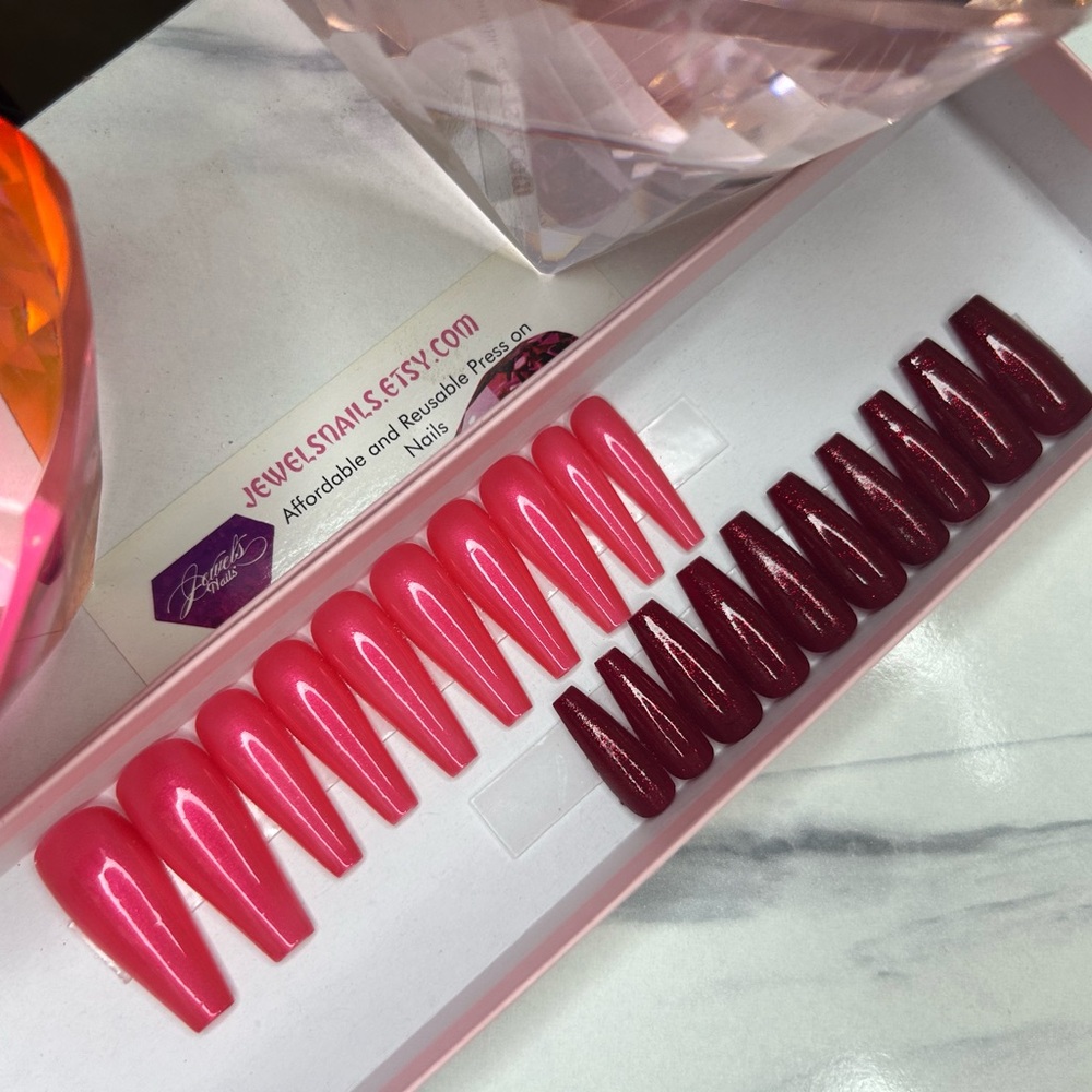 PRESS ON NAILS BY JEWELSNAILS, Size Small (2,5,4,5,8)